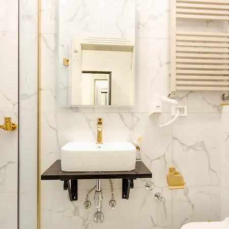 Konukevi Brandestini 4*